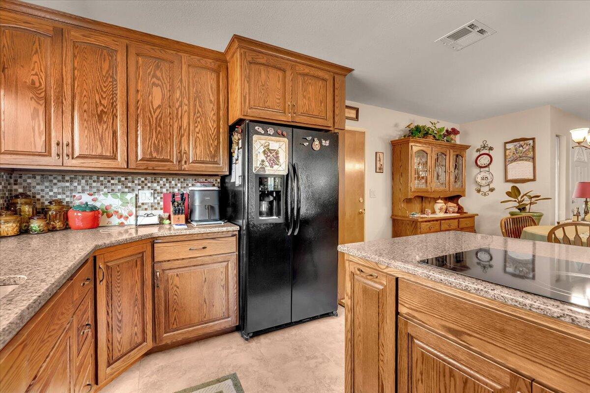 5320 Maybelle Way Anderson, CA 96007 - Photo 12 of 35 12