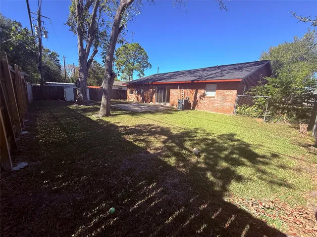 $250,000 | 4427 Trafalgar Drive, Houston, TX 77045