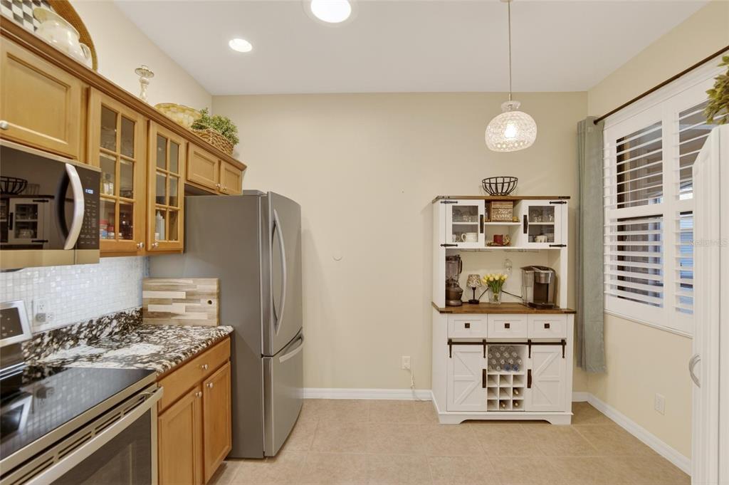 220 Shell Falls Drive Apollo Beach, FL 33572 - Photo 14 of 74