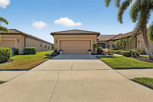 $305,000 | 220 Shell Falls Drive, Apollo Beach, FL 33572