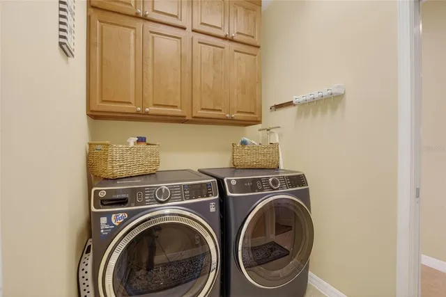 $305,000 | 220 Shell Falls Drive, Apollo Beach, FL 33572