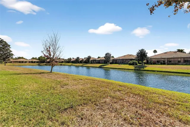 $305,000 | 220 Shell Falls Drive, Apollo Beach, FL 33572