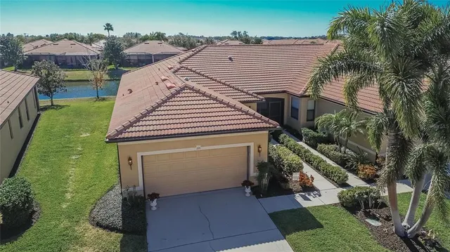 $305,000 | 220 Shell Falls Drive, Apollo Beach, FL 33572