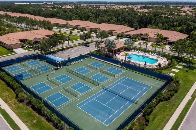 $305,000 | 220 Shell Falls Drive, Apollo Beach, FL 33572