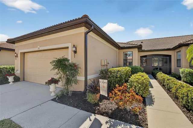 $305,000 | 220 Shell Falls Drive, Apollo Beach, FL 33572