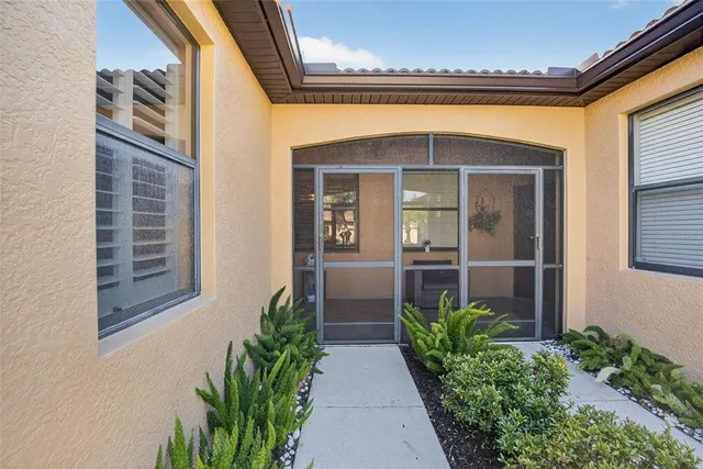 $305,000 | 220 Shell Falls Drive, Apollo Beach, FL 33572