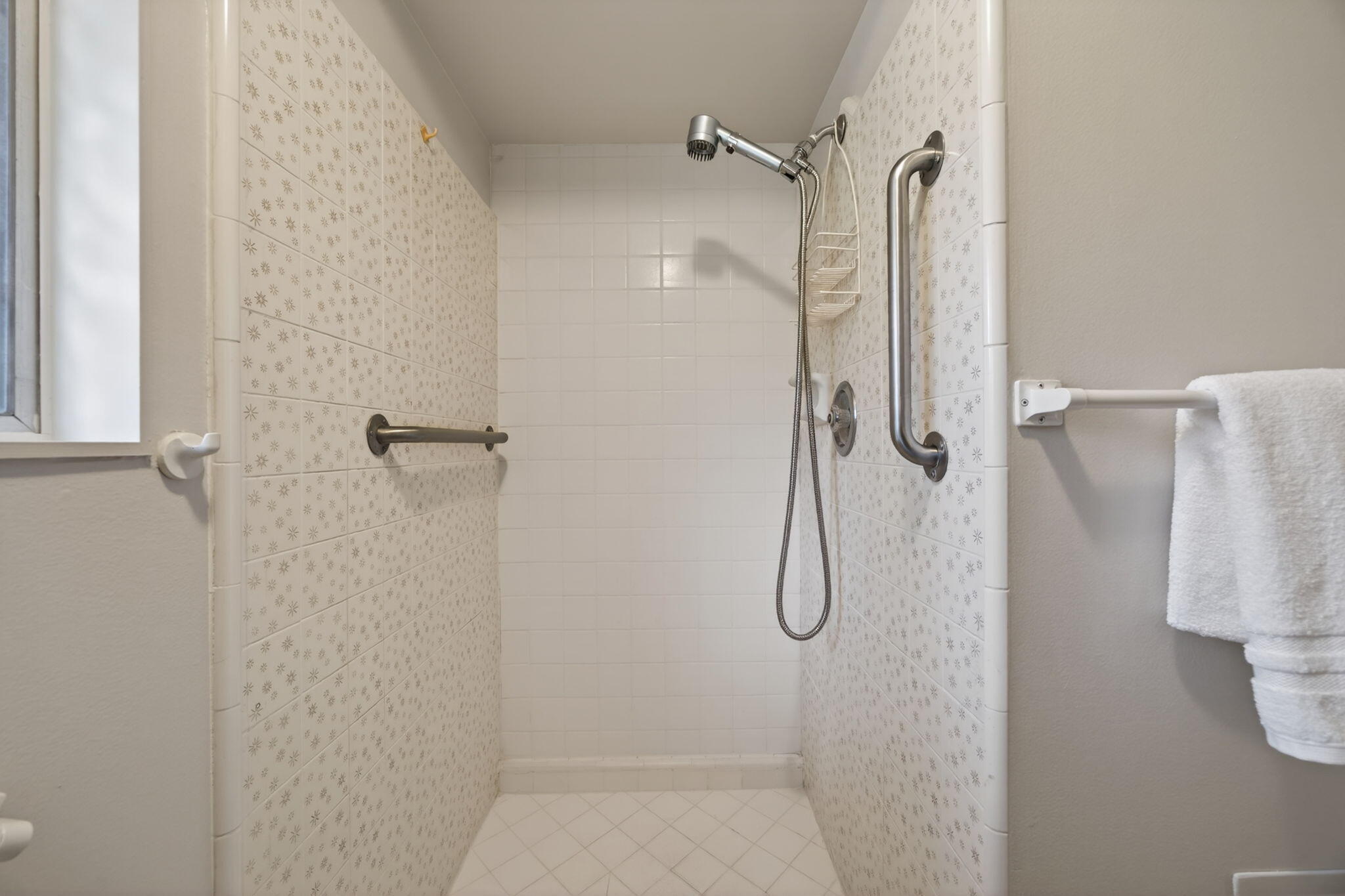 269 Moreton Bay Lane, Unit 2 Goleta, CA 93117 - Photo 24 of 49 27-web-or-mls-UpmarketMedia-268Mor-036