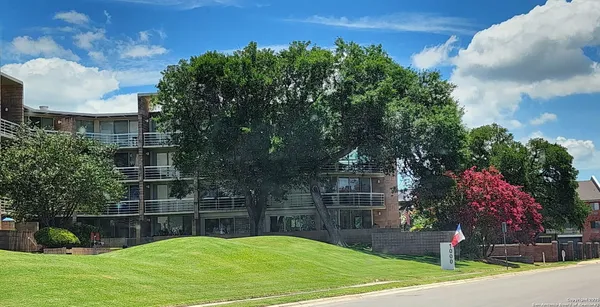 $429,500 | 1000 Guadalupe Street, Unit 1D & G3, Kerrville, TX 78028