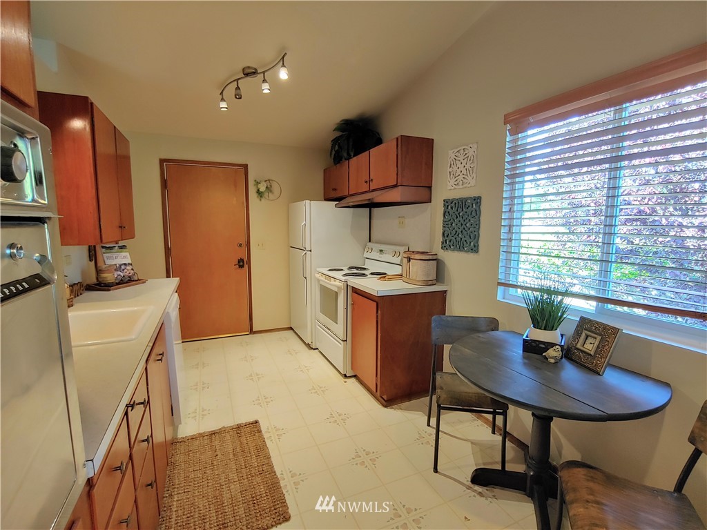 1820 Chilton Road Aberdeen, WA 98520 - Photo 8 of 19 Gallery Image 8