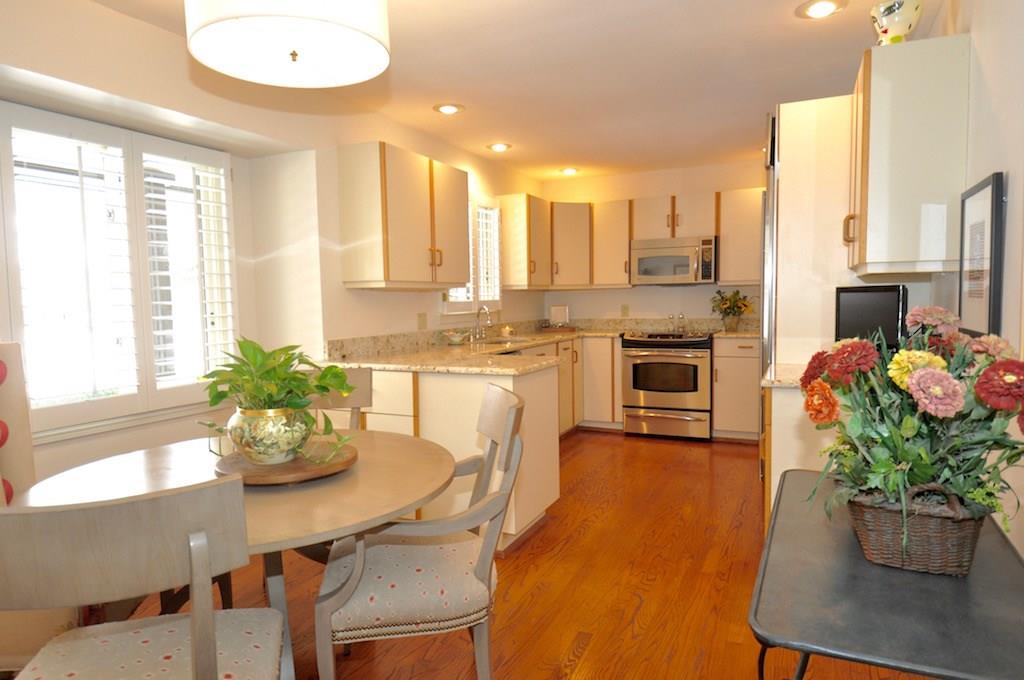 8308 Spring Mill Road Indianapolis, IN 46260 - Photo 12 of 35 Gallery Image 12