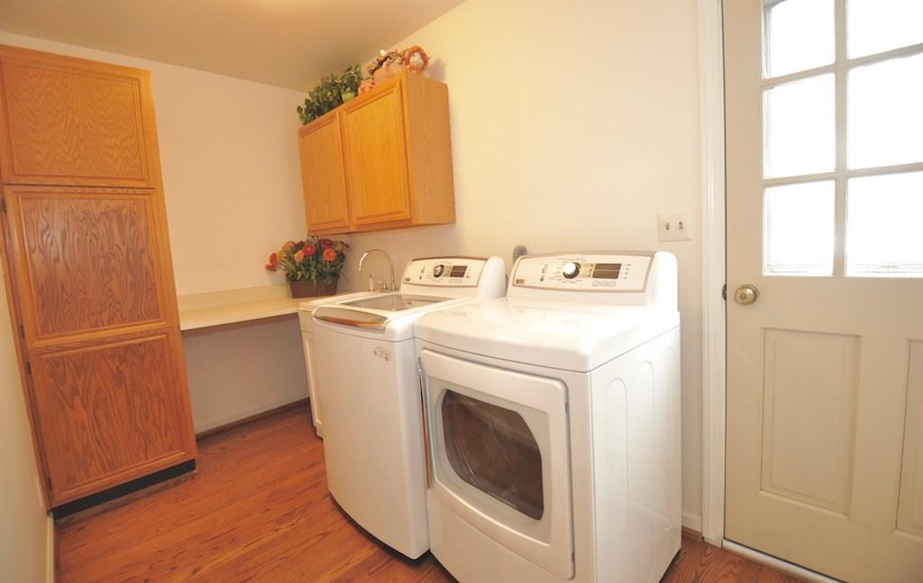 8308 Spring Mill Road Indianapolis, IN 46260 - Photo 15 of 35 Gallery Image 15