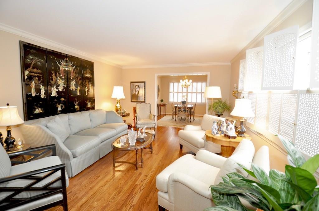 8308 Spring Mill Road Indianapolis, IN 46260 - Photo 6 of 35 Gallery Image 6