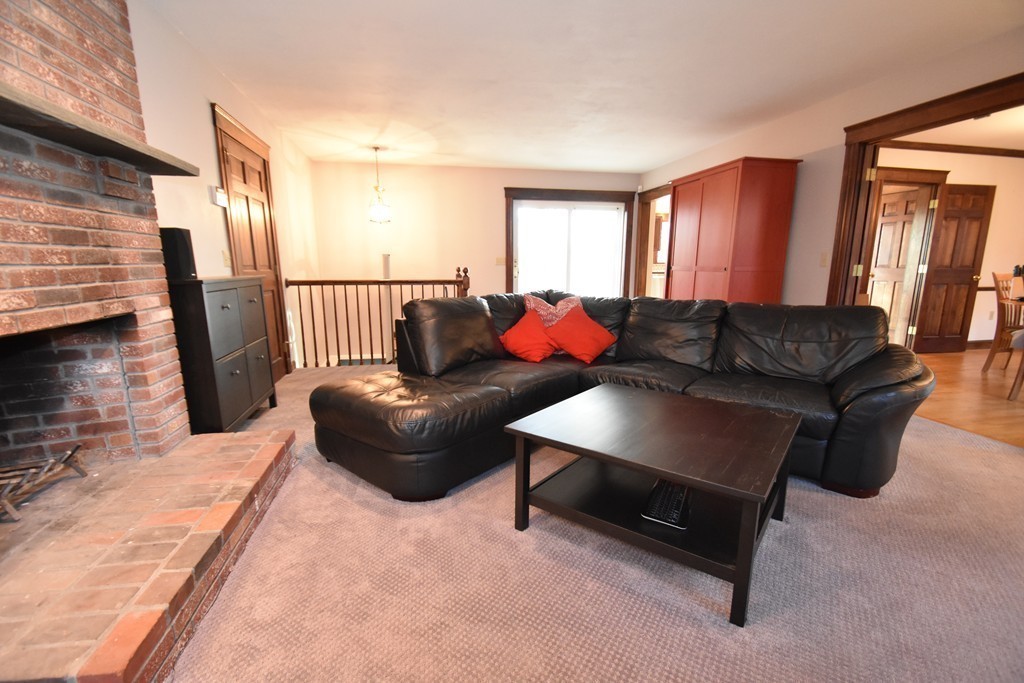 184 Anderson Road Marlborough, MA 01752 - Photo 5 of 27 Gallery Image 5