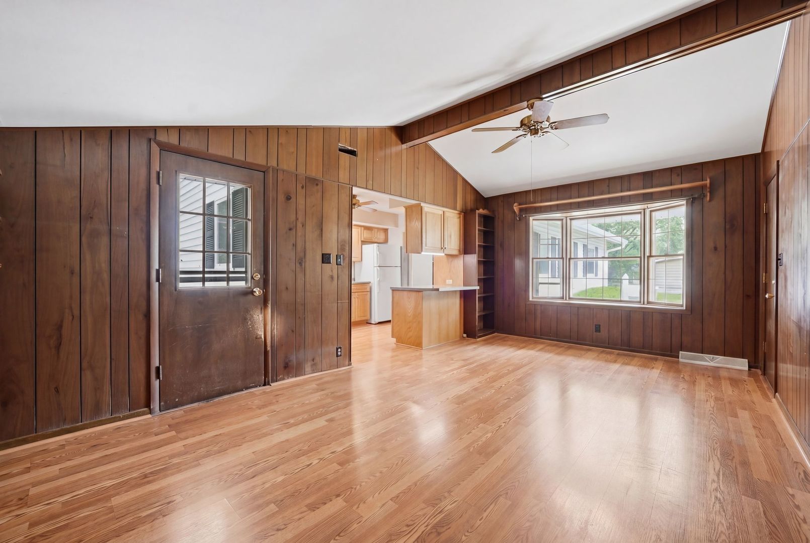323 East Dresser Road DeKalb, IL 60115 - Photo 15 of 37