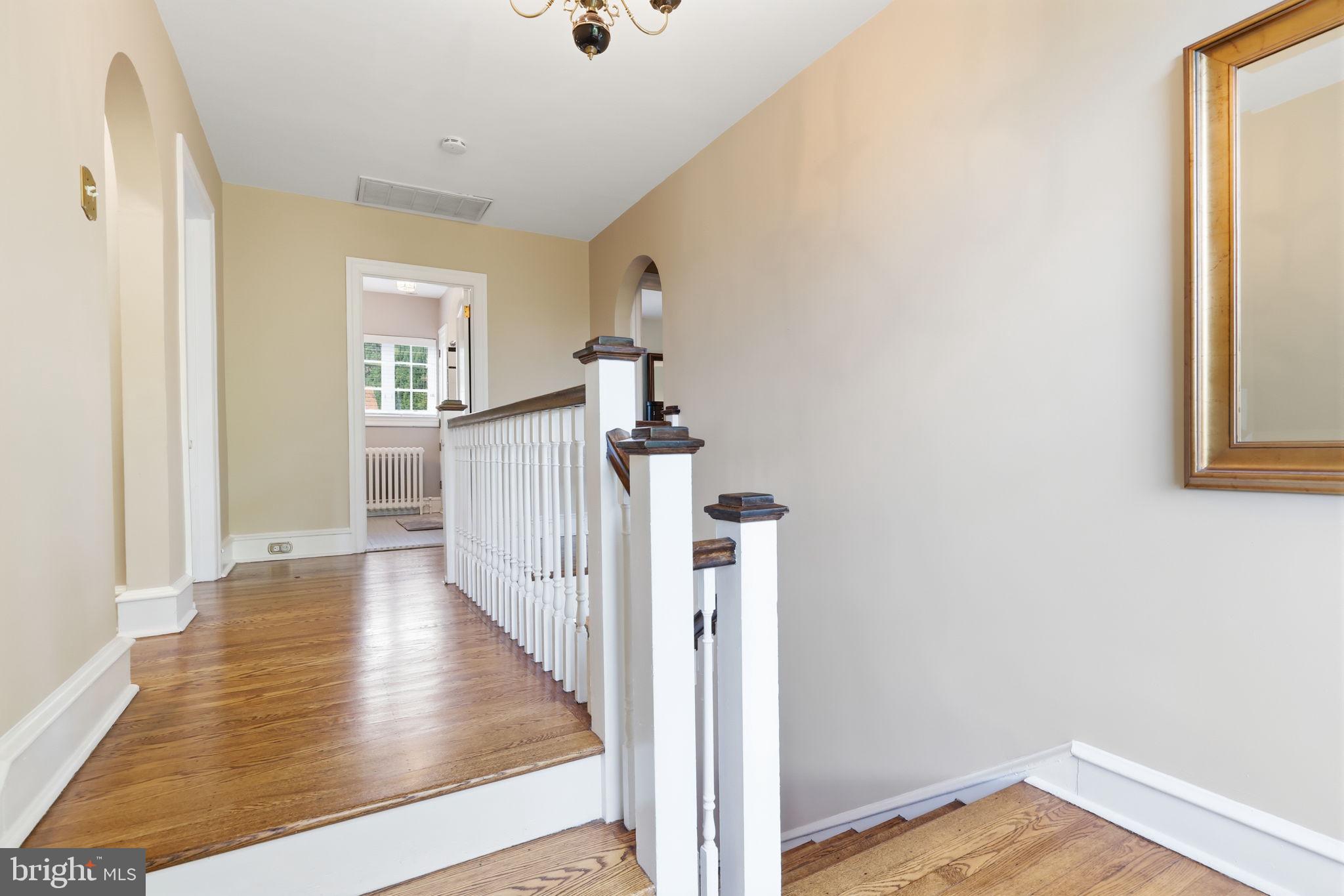719 Winding Road Jenkintown, PA 19046 - Photo 43 of 71 2nd Floor Hallway
