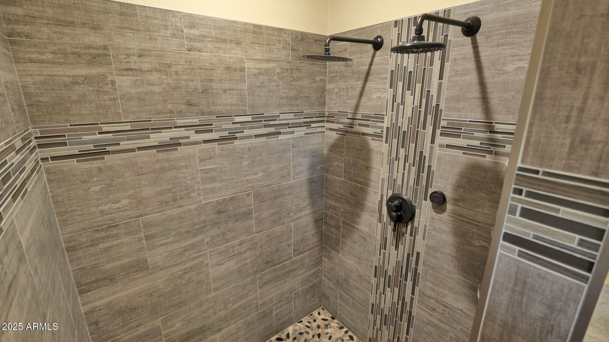 3301 South Goldfield Road, Unit 6014 Apache Junction, AZ 85119 - Photo 25 of 57 a close up of a shower