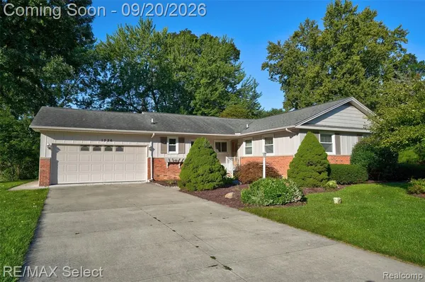 $230,000 | 1336 Hidden Oaks Court, Flint, MI 48507
