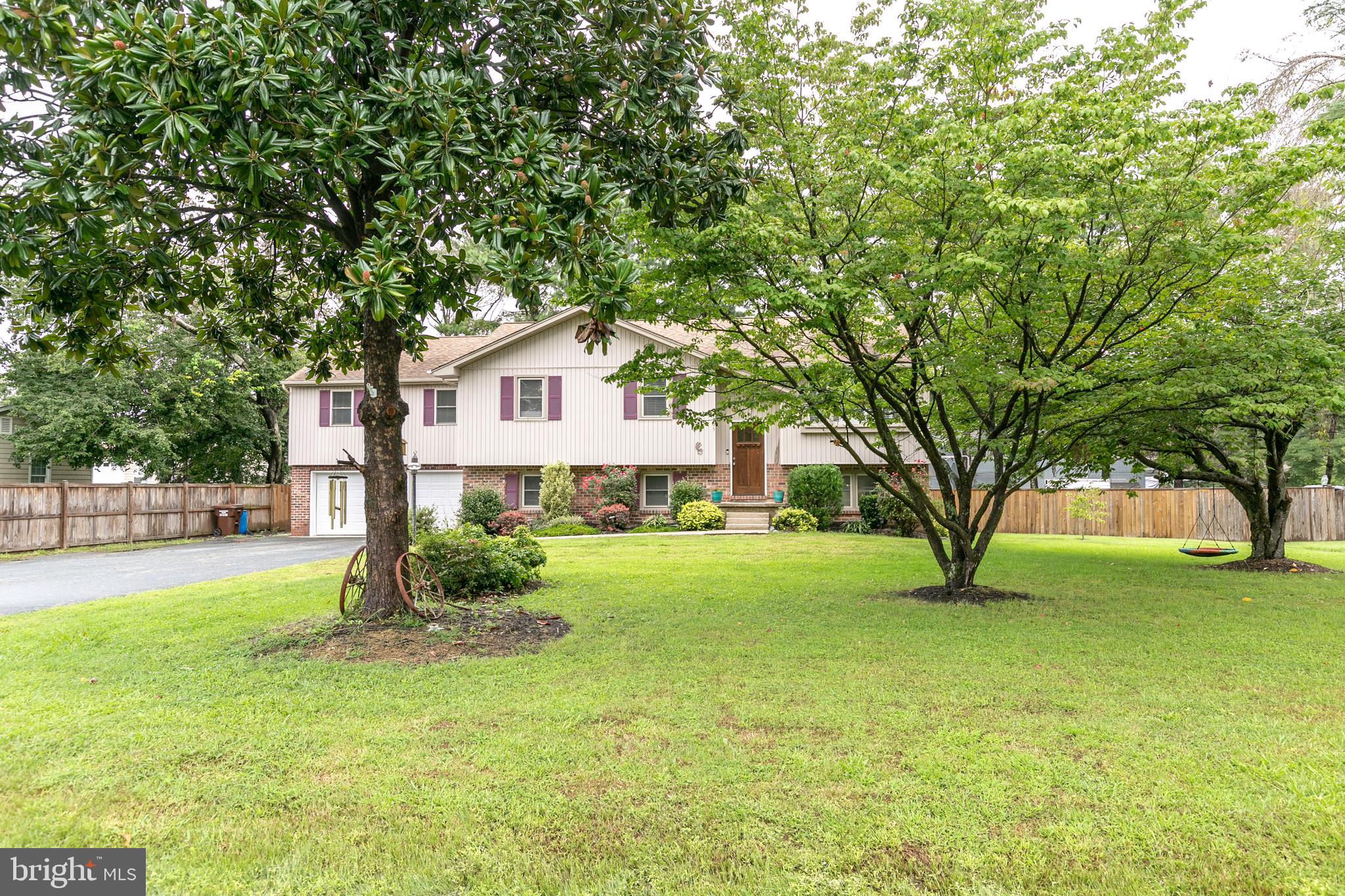 105 Rutledge Road Queenstown, MD 21658 - Photo 3 of 57 Lovely Front Yard