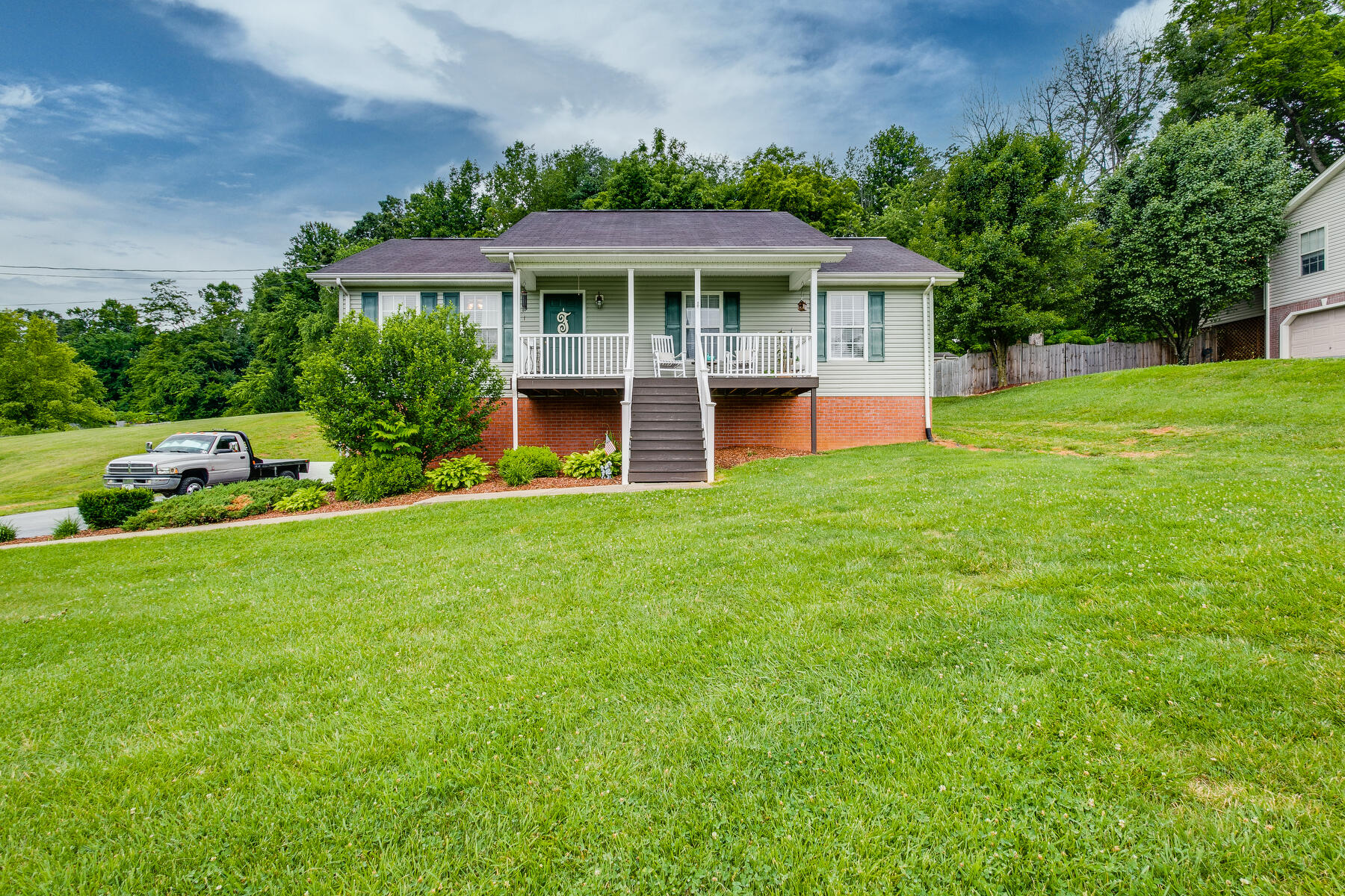 210 Maple Ridge Drive Jonesborough, TN 37659 - Photo 1 of 46 001