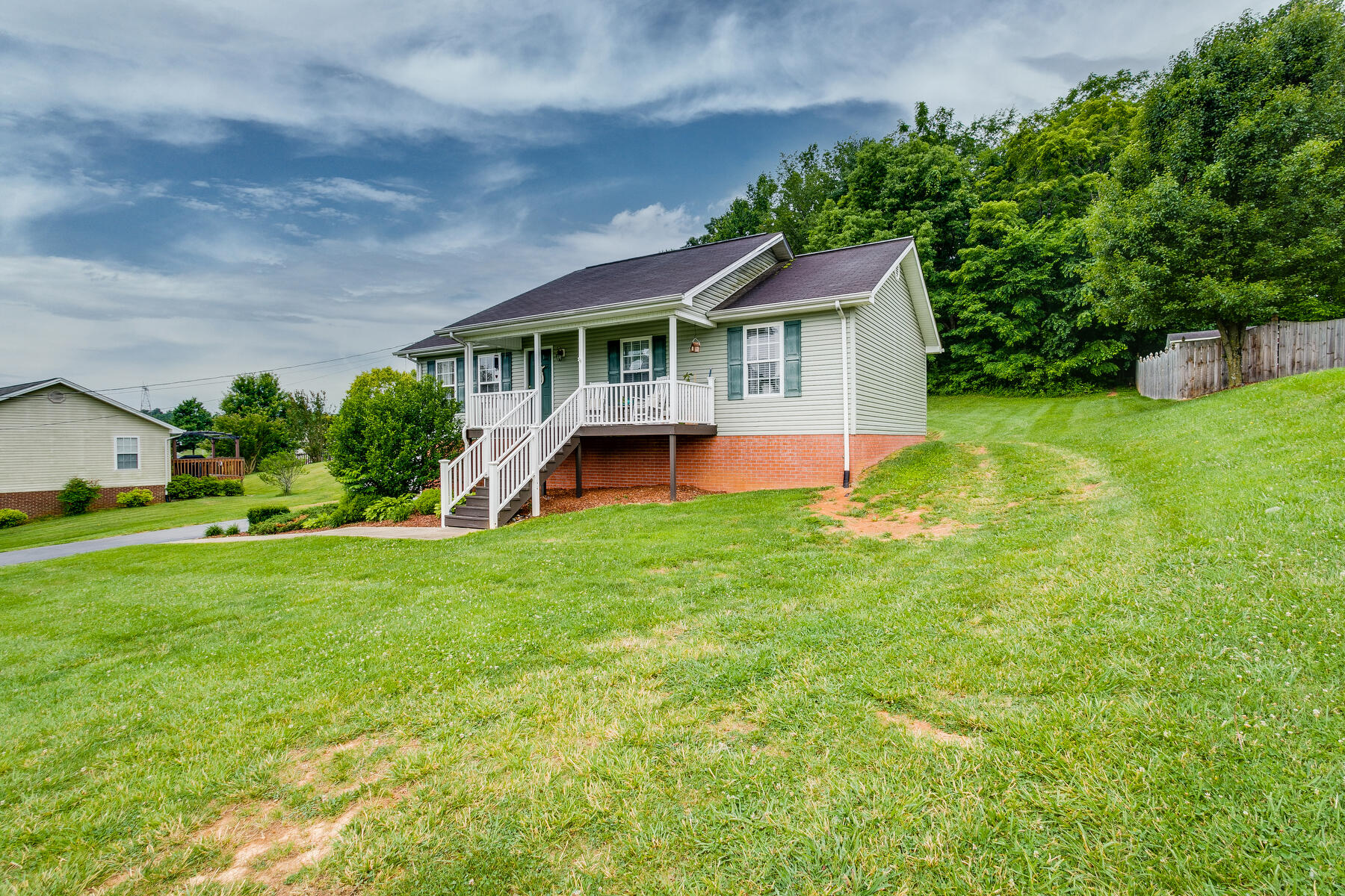 210 Maple Ridge Drive Jonesborough, TN 37659 - Photo 2 of 46 002