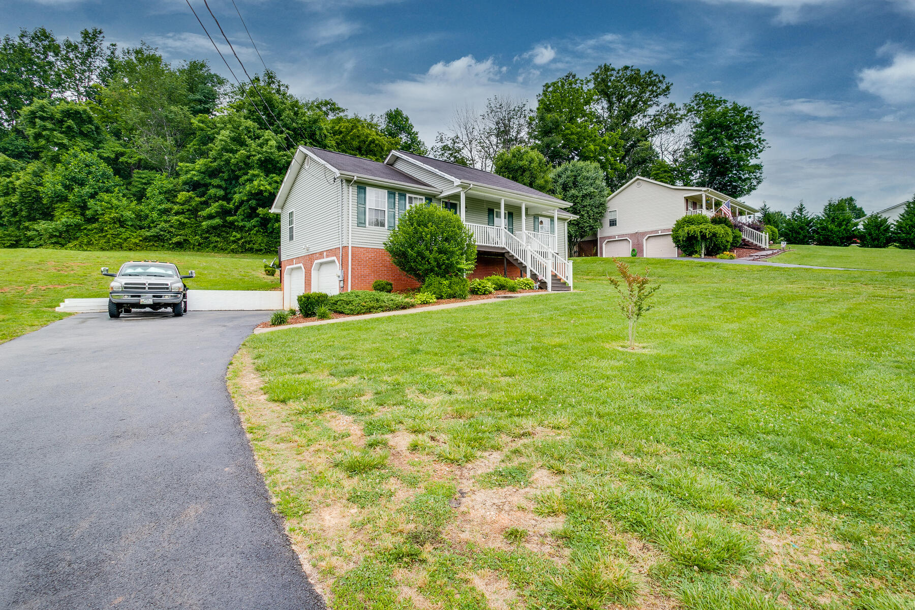 210 Maple Ridge Drive Jonesborough, TN 37659 - Photo 3 of 46 003