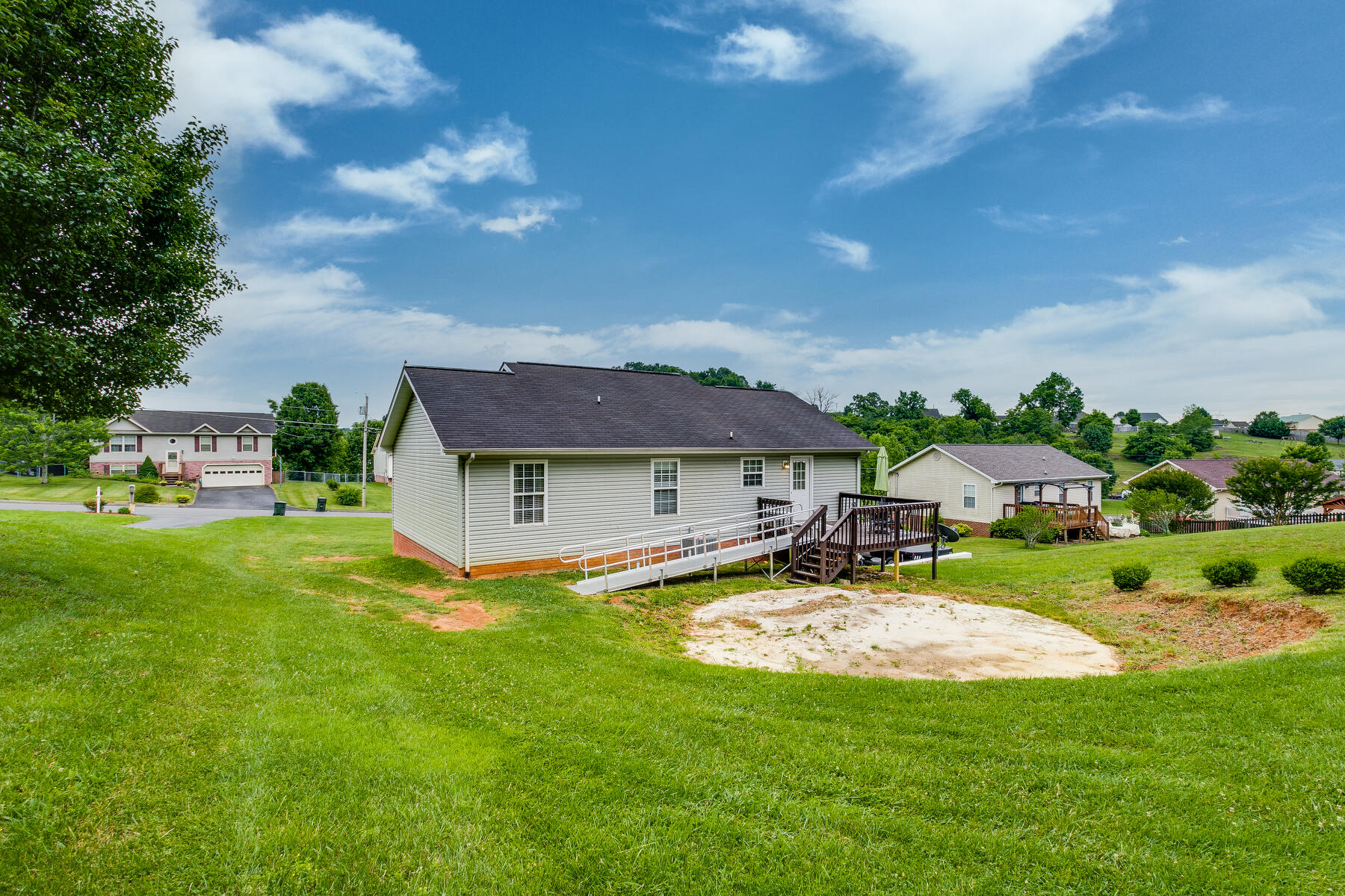 210 Maple Ridge Drive Jonesborough, TN 37659 - Photo 44 of 46 046
