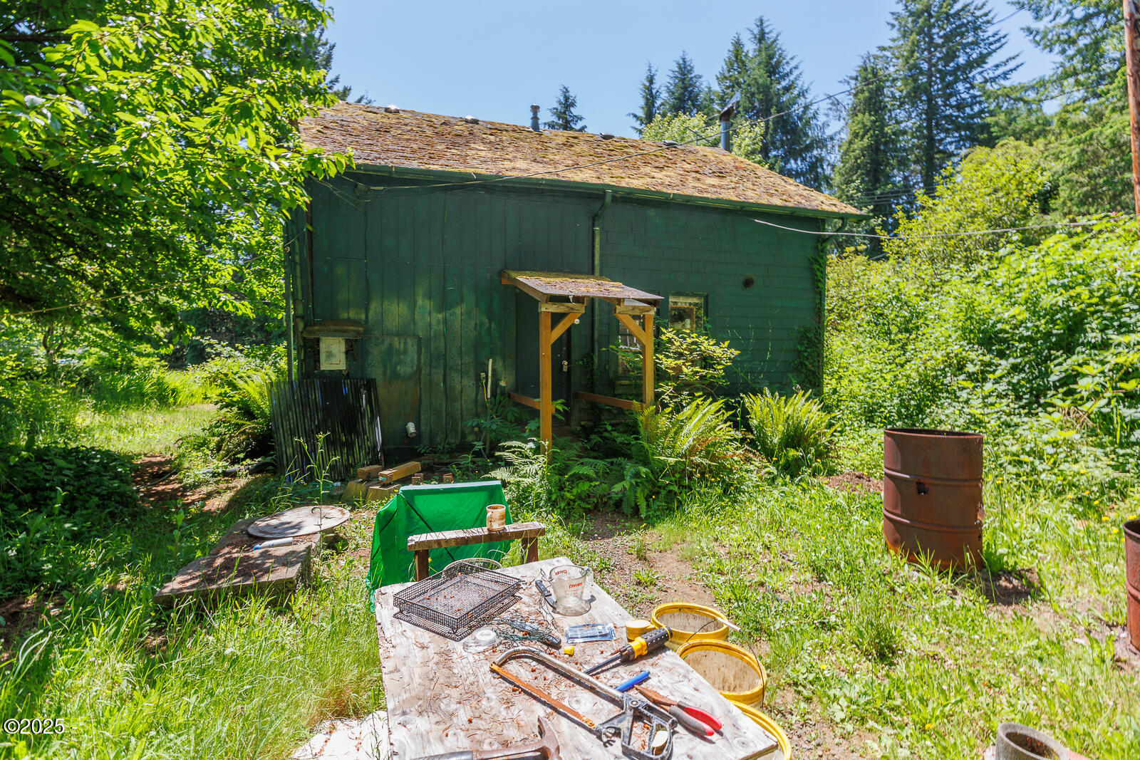 621 Logsden Road Siletz, OR 97380 - Photo 9 of 18 -17