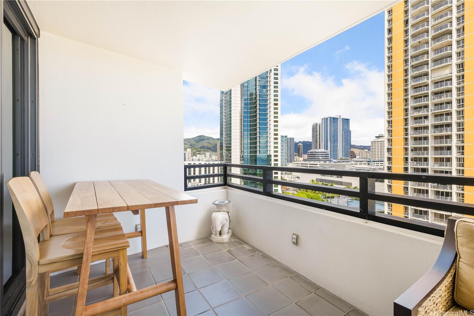 1330 Ala Moana Boulevard, Unit 1308 Honolulu, HI 96814 - Photo 22 of 24 a view of a city from a balcony