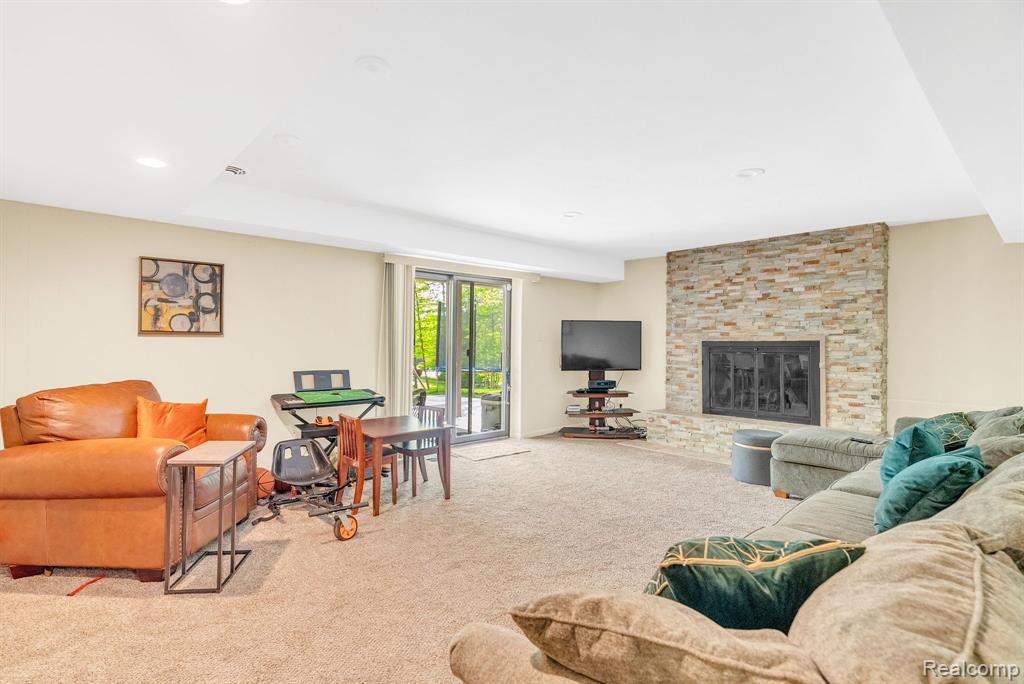 4731 Patrick Road West Bloomfield, MI 48322 - Photo 24 of 40 Gallery Image 24