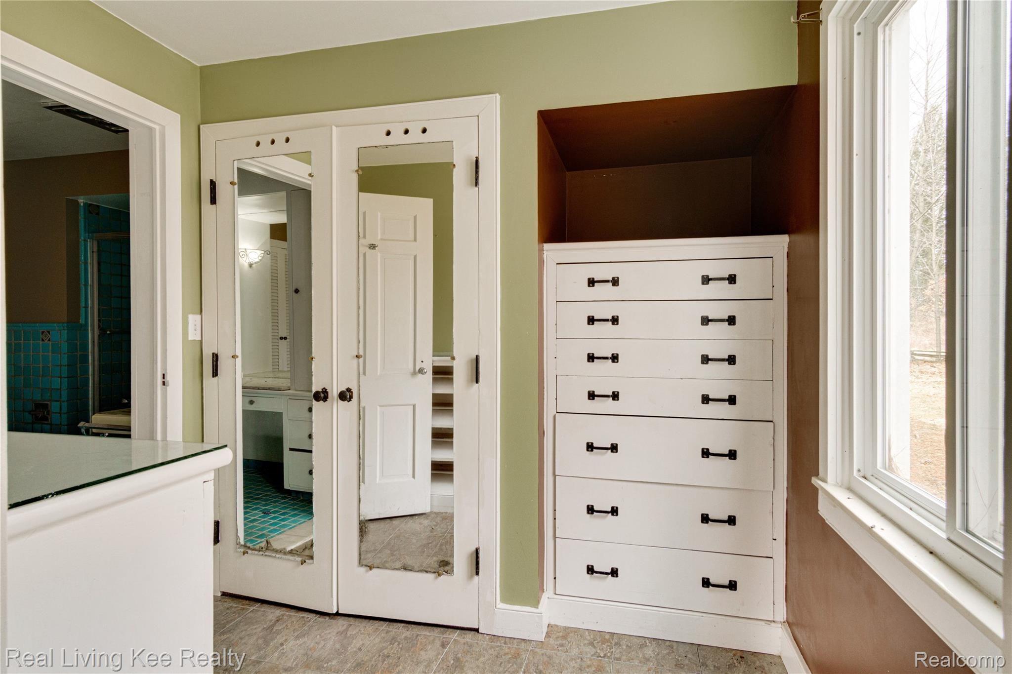 1267 Lake George Road Oakland, MI 48363 - Photo 54 of 80 Interiors (25 of 55).jpg