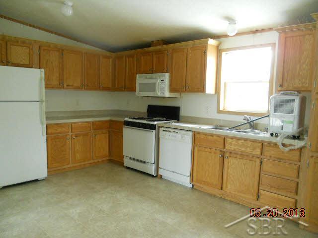 5726 Roehrs Road Beaverton, MI 48612 - Photo 2 of 9 20362097-1.JPG