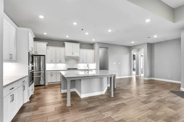 $799,900 | 4906 De Lagos Circle, Spring, TX 77389