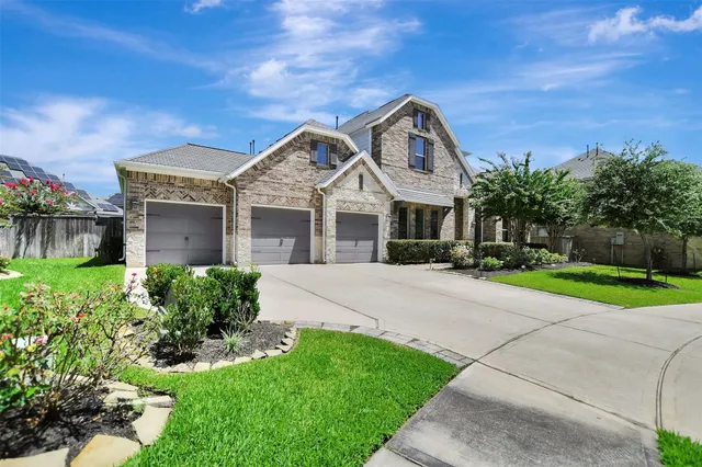 $799,900 | 4906 De Lagos Circle, Spring, TX 77389