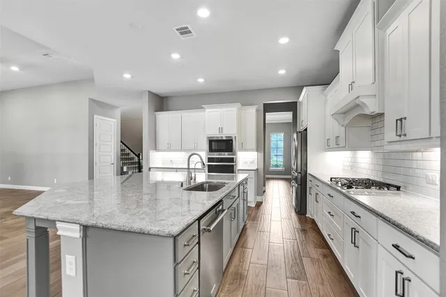 $799,900 | 4906 De Lagos Circle, Spring, TX 77389