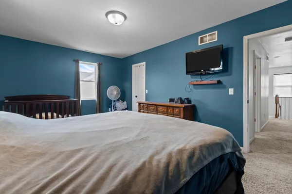 $224,900 | 206 East Spring Street, New London, WI 54961