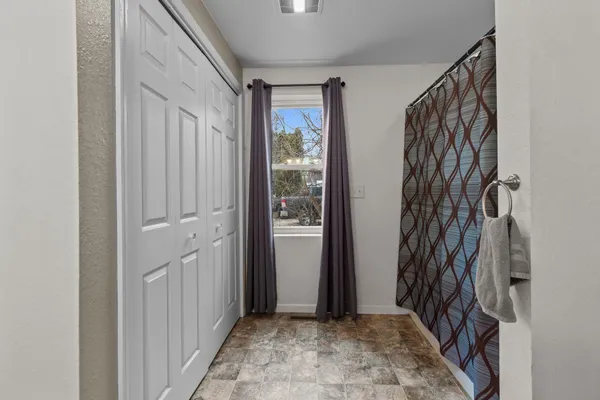 $224,900 | 206 East Spring Street, New London, WI 54961