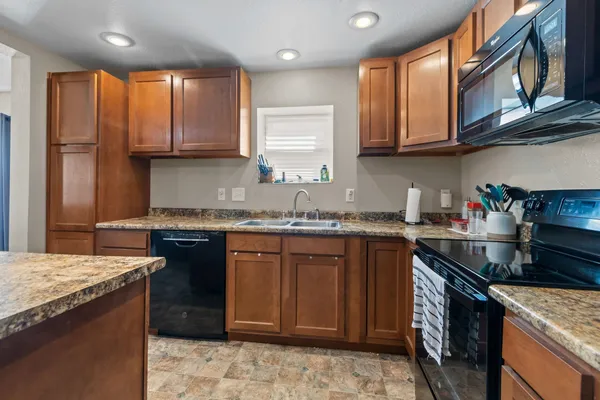 $224,900 | 206 East Spring Street, New London, WI 54961