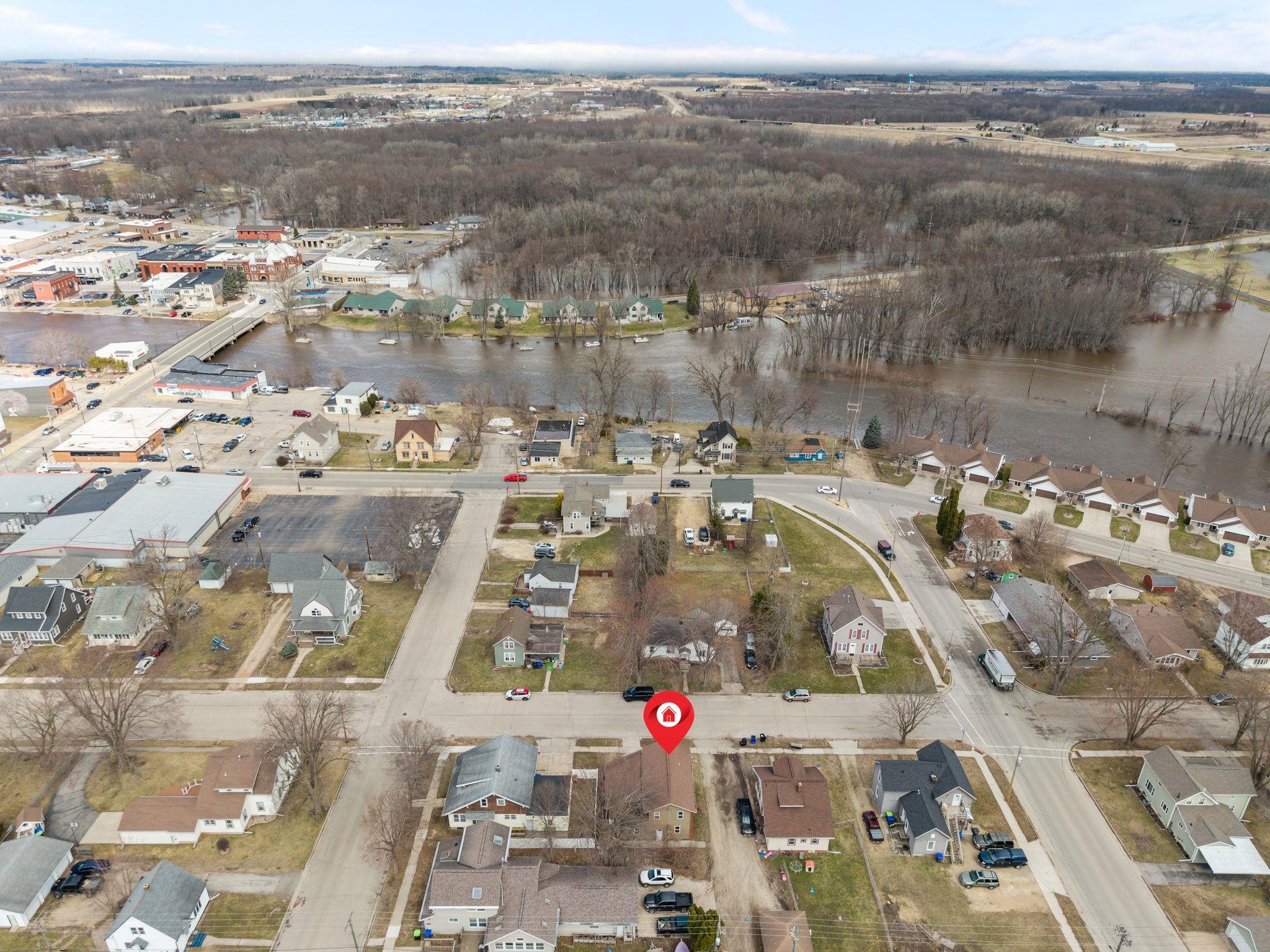 206 East Spring Street New London, WI 54961 - Photo 29 of 33