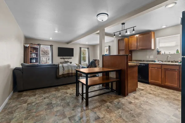 $224,900 | 206 East Spring Street, New London, WI 54961