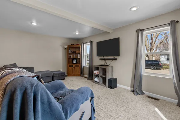 $224,900 | 206 East Spring Street, New London, WI 54961