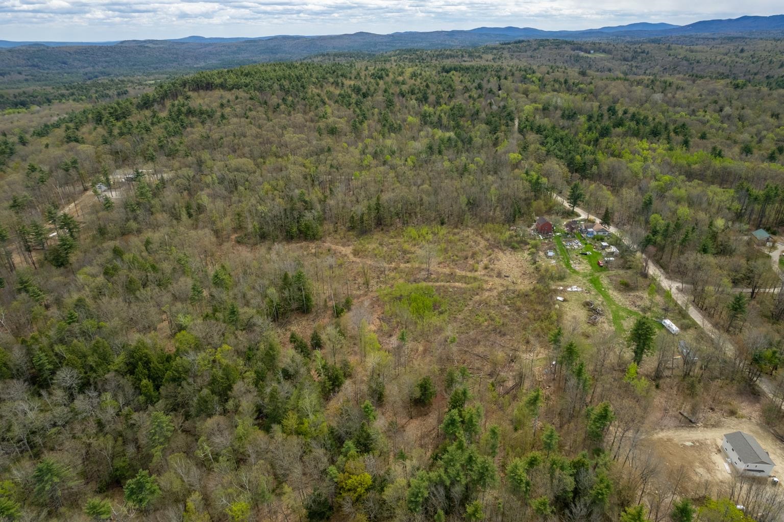 433 N Road Deering, NH 03244 - Photo 16 of 45