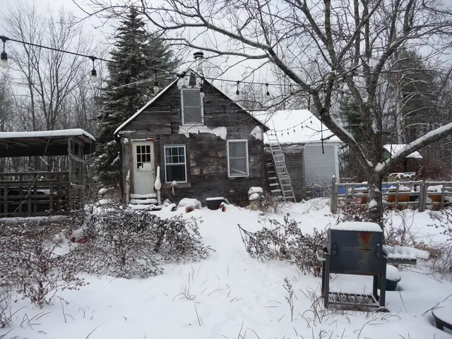 $260,000 | 433 N Road, Deering, NH 03244