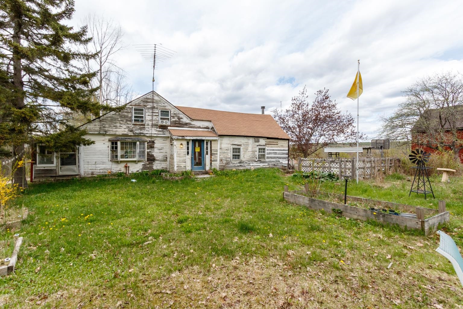 433 N Road Deering, NH 03244 - Photo 4 of 45