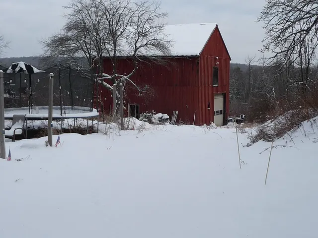 $260,000 | 433 N Road, Deering, NH 03244