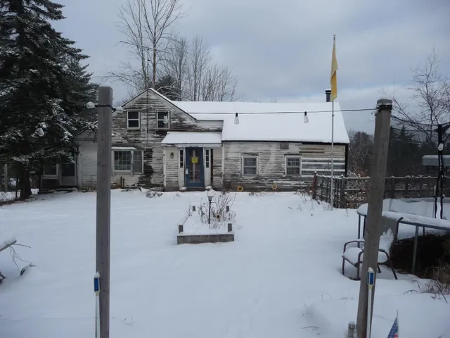 $260,000 | 433 N Road, Deering, NH 03244