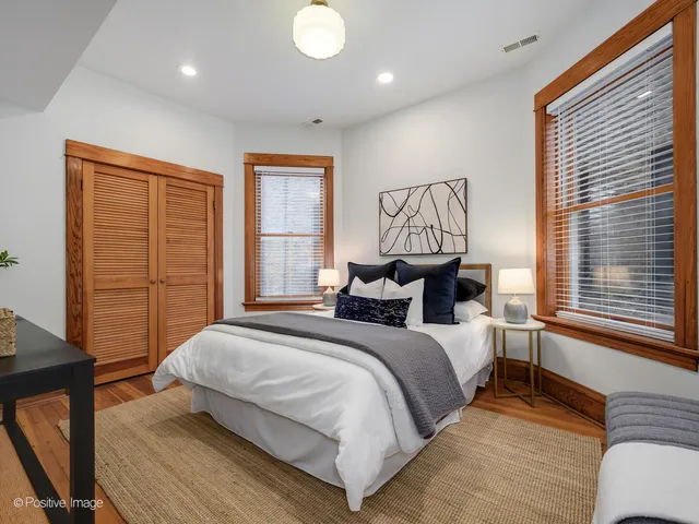 $4,300 | 1415 West George Street, Unit 2, Chicago, IL 60657