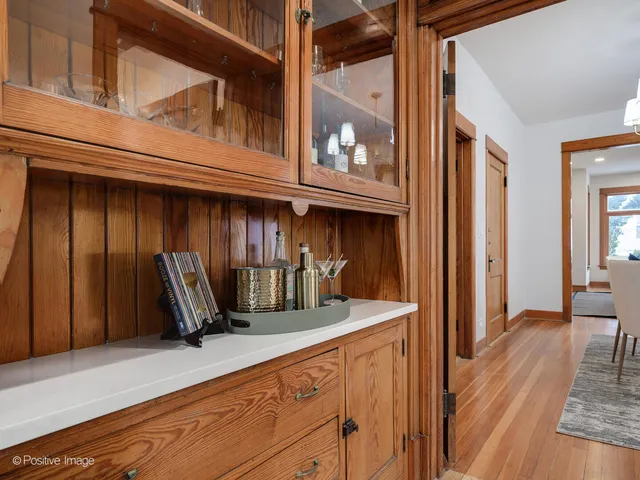 $4,300 | 1415 West George Street, Unit 2, Chicago, IL 60657