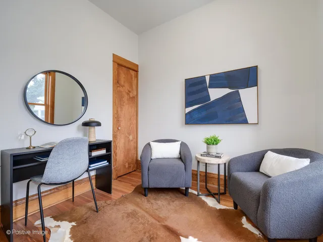 $4,300 | 1415 West George Street, Unit 2, Chicago, IL 60657