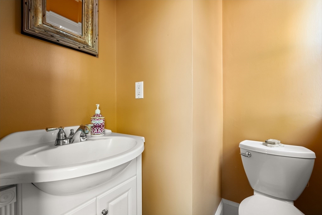 101 Beach Street, Unit 2 Quincy, MA 02170 - Photo 11 of 35