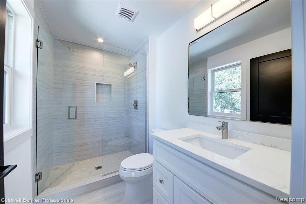 3521 Chester Road Royal Oak, MI 48073 - Photo 31 of 80